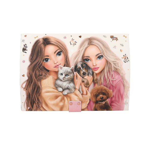 Cutie pentru bijuteri muzicala TOPModel cu cod activat Aceasta cutie are o incuietoare cu combinatie care poate fi modificataCand este deschisa reda melodia Anti-Hero timp de aproximativ 20 de secundeDispune de o oglinda doua sertare si un compartiment extensibilInclude 3 baterii LR44AG13 Instructiuni incluseVarsta 6 ani