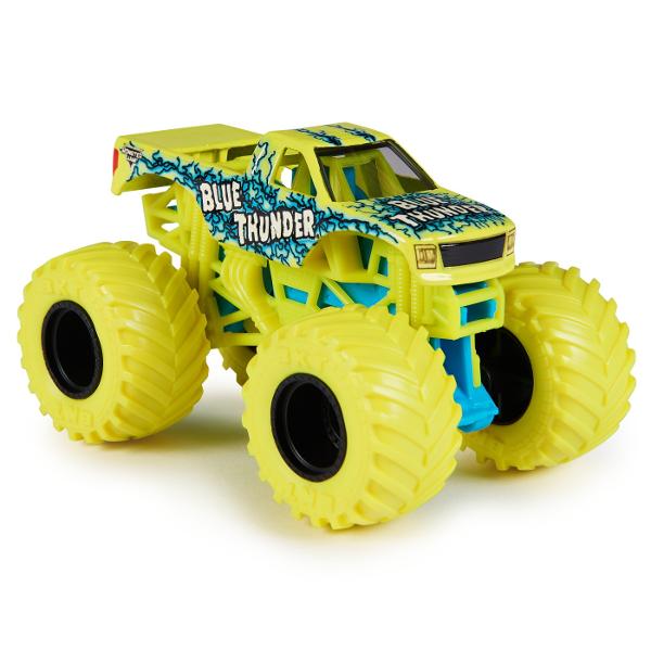 Masina oficiala a spectacolului Monster Jam Un vehicul hiper detaliat fidel eroilor spectacolului cu un aspect agresiv si suspensii realiste pentru a face cascadoriile intr-un mod cat mai spectaculos Macheta este metalica si foarte bine realizata Foarte rezistenta Monster Jam ofera mai multe detalii si grafica decat oricand Cu anvelopele oficiale BKT jante cromate stilizate si un sasiu autentic cu detalii cromate acest camion monstru intruchipeaza stilul si volanul omologului sau din 