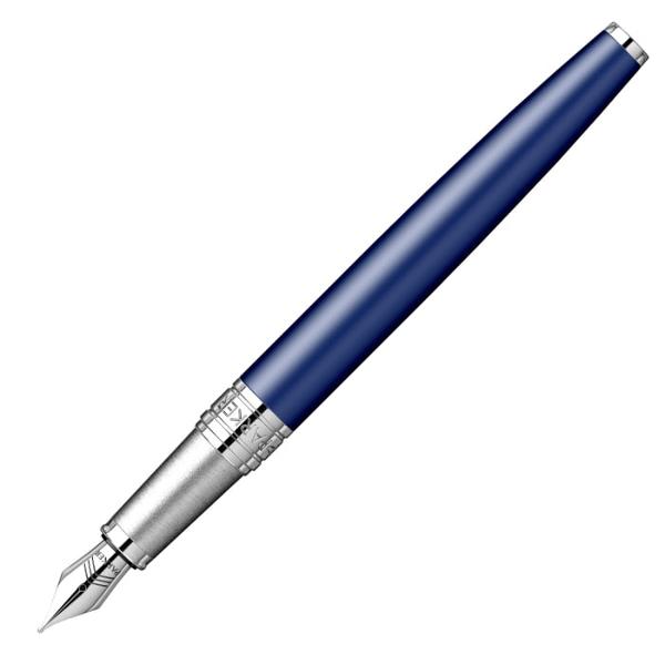 Stilou Aster Matt Blue CT ParkerRafinament subtil si confort la scrisStiloul Parker Aster Matt Blue CT combina eleganta discreta a finisajului mat in tonuri de ciocolata cu accentele metalice cromate oferind un aspect contemporan si sofisticat Creat pentru cei care apreciaza stilul clasic reinterpretat modern acest stilou asigura o experienta de scris lina si 
