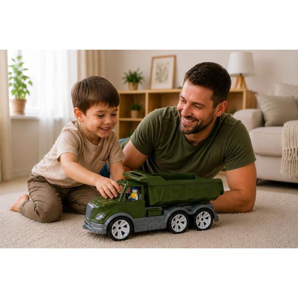 Basculanta militara &bdquoMati&rdquo este o masina de jucarie mare si rezistenta creata pentru copiii pasionati de vehicule militare Modelul este echipat cu o bena incapatoare si rabatabila ideala pentru transportul nisipului pietricelelor cuburilor si al altor jucarii oferind ore intregi de joaca distractiva Cabina deschisa permite amplasarea a doua figurine  sofer si pasager Jucaria este fabricata din plastic rezistent si sigur fiind potrivita pentru joaca acasa in curte sau 