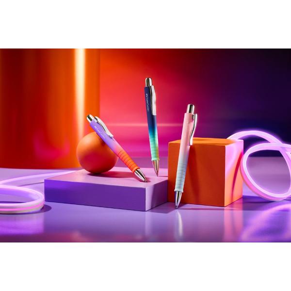Pix cu mecanism Polly Ball XB gama Flow de la Faber-Castell Culoare albastru-turcoaz cu efect gradient Forma ergonomica triunghiulara Grip placut la atingere cu textura anti-alunecare Clip rezistent varf si buton din metal Rezerva de mare capacitate XB albastra