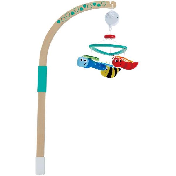 Faceti ca timpul de schimbare al bebelusului si timpul de culcare sa fie mai distractiv cu acest carusel muzical colorat care se fixeaza in siguranta pe patuturi sau pe mesele de infasat Un brat din lemn reglabil il face usor de instalat si flexibil de utilizat Dispune de o cutie de muzica Porniti cutia muzicala si Usor de instalat cu doua setari de inaltime Clema de fixare poate fi pozitionata orizontal sau vertical pe patuturi mese de schimb si alte platforme similare Aripile 