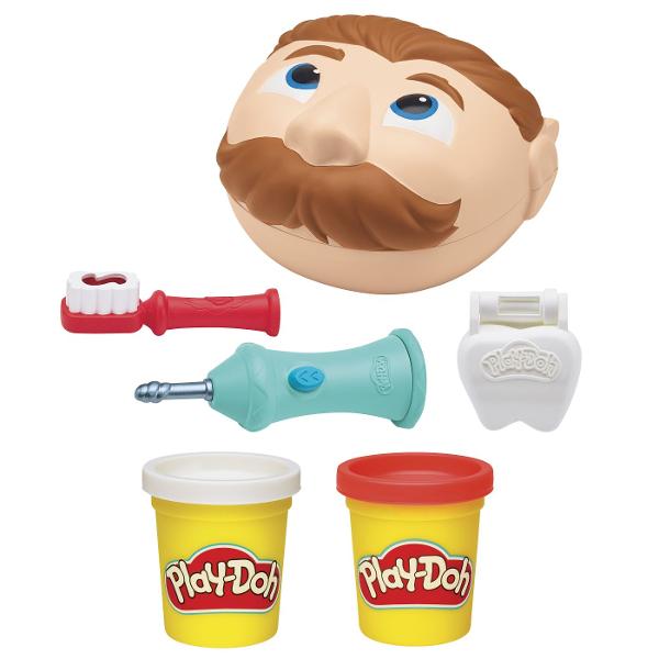 Setul Play-Doh Mini ofera copiilor o modalitate distractiva de a modela si crea diferite forme din plastilina Cu ajutorul presei si al accesoriilor incluse plastilina poate fi presata prin diverse sabloane pentru a obtine modele forme si decoratiuni variate Setul include 2 recipiente cu plastilina Play-Doh in culori diferite cu o cantitate totala de 113 g precum si accesorii pentru modelare si decupare Activitatea stimuleaza creativitatea imaginatia indemanarea si motricitatea fina 