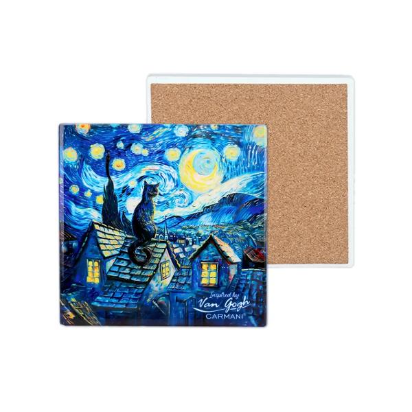 Adu frumuse&539;ea artei &icirc;n momentele tale de relaxare cu acest set de 2 suporturi ceramice pentru pahare &537;i c&259;ni inspirate de celebrele picturi ale artistului Vincent van GoghDesignul artistic evoc&259; universul fascinant al pictorului olandez renumit pentru culorile sale vibrante tu&537;ele expresive &537;i compozi&539;iile pline de emo&539;ie Inspirate de stilul 