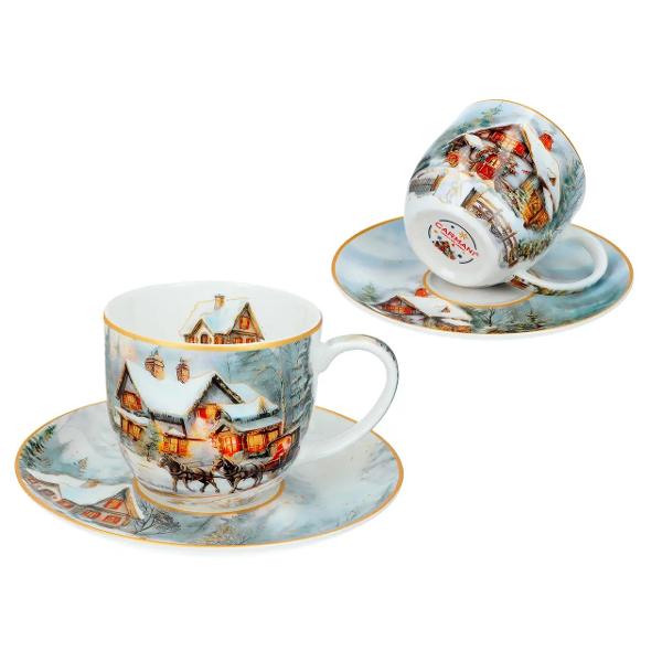 Set cu 2 ce&537;ti cu farfurioare din por&539;elan 250 ml &ndash; Peisaj de iarn&259; cu case &icirc;nz&259;pezite &537;i calea&537;c&259;Transform&259; fiecare pauz&259; de cafea sau ceai &icirc;ntr-un moment de poveste cu acest elegant set de 2 ce&537;ti cu farfurioare din por&539;elan fiecare cea&537;c&259; av&acirc;nd o capacitate de 250 mlCasele acoperite de 