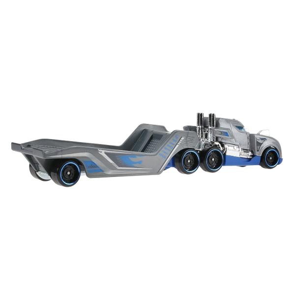 Flota Hot Wheels Track este gata de cursa Conceput sa functioneze cu senile Hot Wheels fiecare vehicul este la scara 164 si include o cabina si o remorca cu decoratiuni dragute si o multime de grafica Diferite sortimente sunt disponibile pe tot parcursul anului pentru sortimente tot mai variate Copiii si colectionarii deopotriva isi vor dori propria escadrila personalizata Articole vandute separat Stilurile culorile si decoratiunile pot varia Cu detaliile lor cool si decorurile lor 