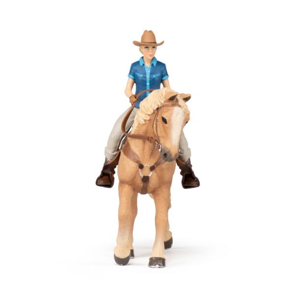 Setul de figurine Papo Cowgirl si cal ii invita pe toti cei mici intr-o cursa fabuloasa imaginara cu adevarat deosebita in lumea western modernaFigurina Papo Set Cowgirl si cal este o jucarie pictata manual care atrage prin detaliile sale care redau cexcelent infatisarea personajelor realeMicutii vor fi fascinati de povestile ce se pot contura in jurul acestei frumoase jucarii sau de jocurile pe care le pot avea alaturi de prietenii lor Figurinele sunt stabile placute 