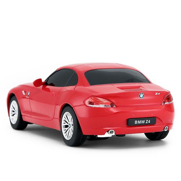 Copilul dumneavoastra se poate juca in voie cu masina cu telecomanda BMW Z4 scara 1 la 24 oferita de brandul international Rastar Nicio cursa nu este imposibil de castigat cu acesta masinuta replica oficiala cu licenta a modelului original construita cu mare atentie la detalii Masinuta are proportiile ideale pentru momente pline de distractie si amuzament avand dimensiunile in centimetri dupa cum urmeaza  1899252Masinuta functioneaza pe frecventa de 24GAlimentarea se face astfel  