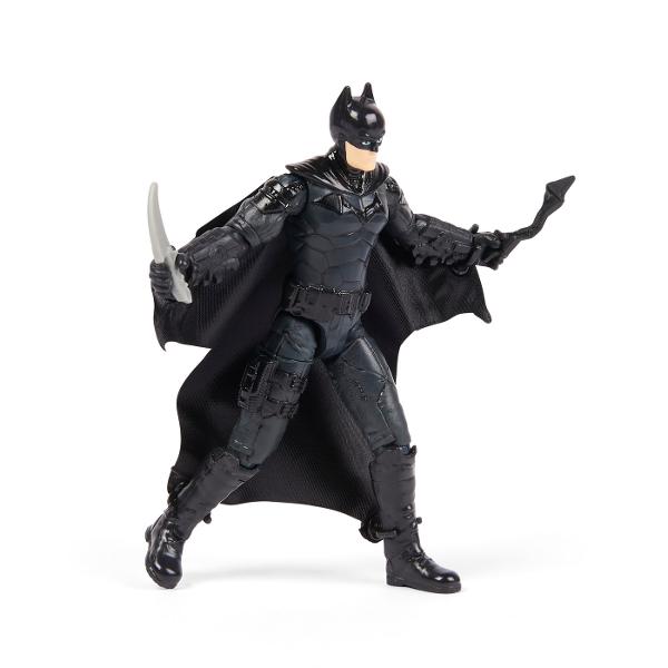 Creeaza-ti propriile aventuri epice ale lui Batman cu figurinele de actiune Batman de 10 cm Fiecare figurina de actiune are 11 puncte de articulare o sculptare in detaliu si un stil autentic de film care aduce la viata figurinele tale preferate din filmul Batman Dezvaluieste cardul misterioas si inarmeaz-o pe Selina Kyle cu cele 3 accesorii incluse Fanii benzilor desenate de toate varstele adora figurinele Batman Implica-ti imaginatia si creeaza-ti propriile batalii epice Cu o gama de 