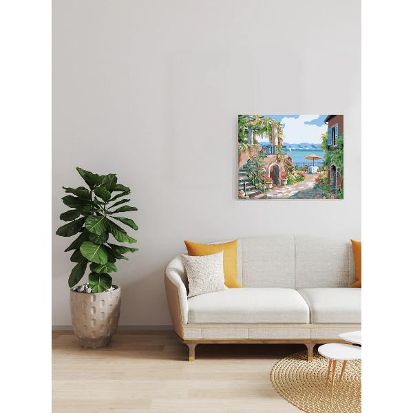 Setul de pictura pe numere te poate scufunda partial in lumea fanteziilor tale si iti ofera posibilitatea de a patrunde mai mult in lumea artei de a petrece placut si productiv timpul liber De asemenea rezultatul muncii poate sa se transforme in decor pentru casa sau o ideie minunata de cadou Ce contine setul de pictura pe numere Un desen contur cu indicarea numarului culorii Fiecare celula de contur a imaginii este numerotata si corespunde unei cutii cu vopsea Set vopsea acrilica care 