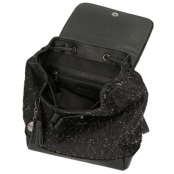 Rucsac calatorie pentru femei Pepe Jeans Daila negruCuloare negruDimensiune 26x29x10 cmMaterial bumbac  poliester  piele ecologicaBretele sunt ajustabile pentru o purtare confortabilaCapacitate 6 litri1 compartimentRucsacul are ca accesoriu un breloc care completeaza designulManer superior2 buzunare interioare pentru depozitare accesorii si gadgeturiInchidere cu snur  clapaRucsacul poate fi 