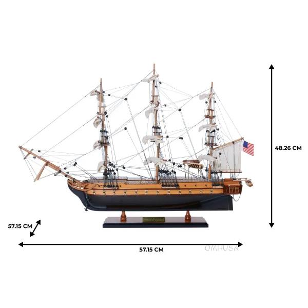 Acest model din lemn al legendarului vas USS Constitution cunoscut &537;i sub numele de „Old Ironsides” este realizat cu m&259;iestrie de artizani iscusi&539;i Construc&539;ia este manual&259; folosind lemn exotic precum mahon trandafir &537;i tec ceea ce îi confer&259; un aspect autentic &537;i rafinatCarena este realizat&259; prin 