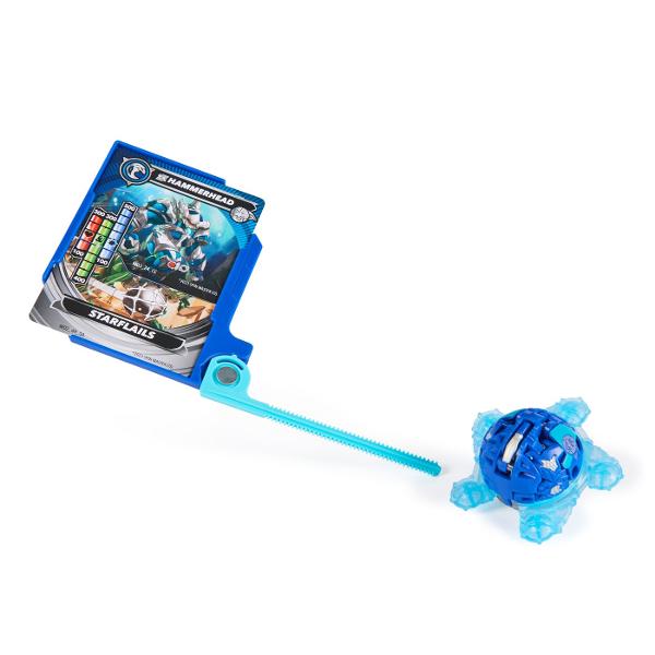 Acest set include 1 Bakugan Atac Special prin Rotire si 2 bile Bakugan de baza plus carti de joc pentru a intra in actiune Foloseste cardul de lansare si cordonul de lansare incluse pentru a activa Bakugan-ul rotitor Combina-ti Bakugan-ul cu ajutorul sistemului de legare a bilelor in mai multe parti Pur si simplu prinde partea de sus a personajului de partea de jos sisau inelul armei Atac Special si pregateste-te de lupta Cu cat colectionezi mai multe cu atat mai multe vei putea 