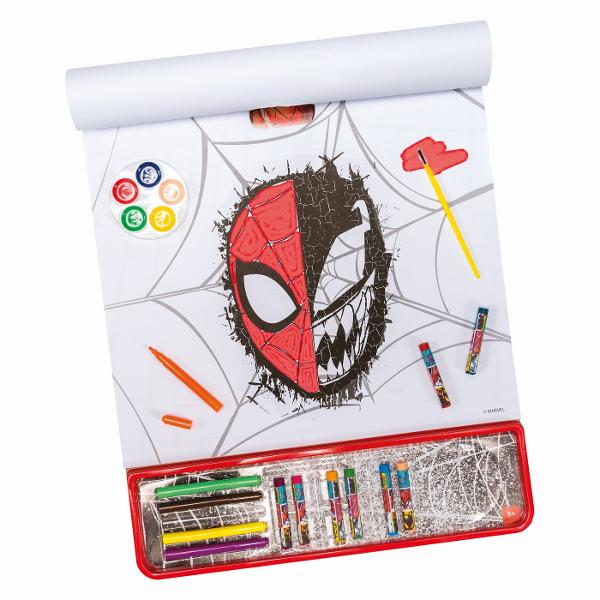 Fiecare set include -1 brosura cu 25 de pagini preimprimate cu desenele fiecarui erou 5 acuarele 5 markere 8 creioane colorate 1 pensula 1 foaie de autocolante