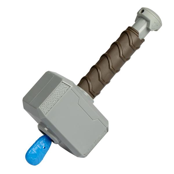 Copiii isi pot imagina ca apara lumea precum supereroii lor preferati cu acest echipament pentru joc pe roluri inspirat din Universul cinematic Marvel care include Avengers Infinity War Eroii in devenire isi pot imagina ca protejeaza lumea de raufacatori precum Thanos Acest pachet contine figurina ciocanul lui Thor