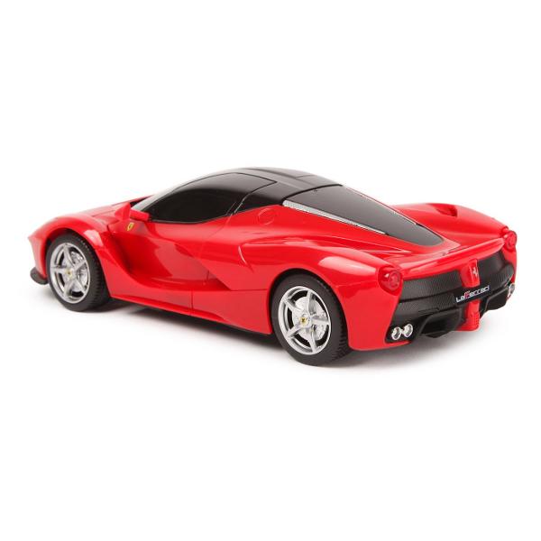 Copilul dumneavoastra se poate juca in voie cu masina cu telecomanda Ferrari LaFerrari scara 1 la 24 oferita de brandul international Rastar Nicio cursa nu este imposibil de castigat cu acesta masinuta replica oficiala cu licenta a modelului original construita cu mare atentie la detalii Masinuta are proportiile ideale pentru momente pline de distractie si amuzament avand dimensiunile in centimetri dupa cum urmeaza  1899252Masinuta functioneaza pe frecventa de 24GAlimentarea se 