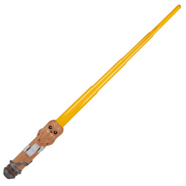 Sabia de jucarie Star Wars va atrage fanii povestilor fantastice Potrivit pentru copiii care iubesc saga Star Wars Scufundati-va in lumea fanteziei cu o sabie droid din plastic de inalta calitate Jucati o poveste celebra sau veniti cu propriile povesti extra-planetare Aranjeaza o adevarata batalie de galaxii si castiga Jucaria poate fi stransa si desfacuta Realizat foarte realist - un maner alb cu o imagine de personaj si o sabie colorata Jocul cu sabia Star Wars promoveaza abilitatile 