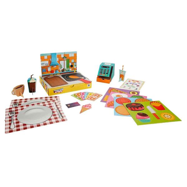 E&537;ti preg&259;tit pentru un joc delicios &537;i distractiv cu Smile Games Tu esti bucatarul Pune-&539;i p&259;l&259;ria de buc&259;tar &537;i începe s&259; preg&259;te&537;ti mâncareaÎnainte de a oferi oaspe&539;ilor t&259;i un osp&259;&539; delicios mai întâi întoarce cutia cu susul în jos Pentru a începe s&259; g&259;te&537;ti scoate toate ingredientele din cutie &537;i 