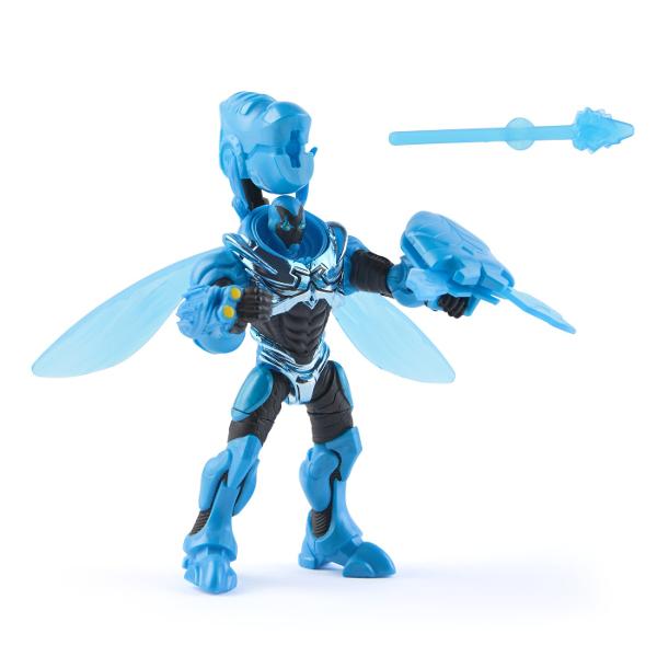 Porniti in aventuri legendare cu eroii Metal Force Patrunde in lumea DC cu colectia noastra Metal Force Heroes cu figurine de 109 cm ale unor personaje emblematice precum Gorilla Grodd Blue Beetle Brainiac Lex Luthor Batman si Superman fiecare purtand armuri metalice deosebite gata de actiune De la geniul strategic al lui Brainiac la puterea de neegalat a lui Superman aceste figurine aduc noi niveluri de aventura cu modelele lor detaliate si dimensiunea compacta perfecte pentru 