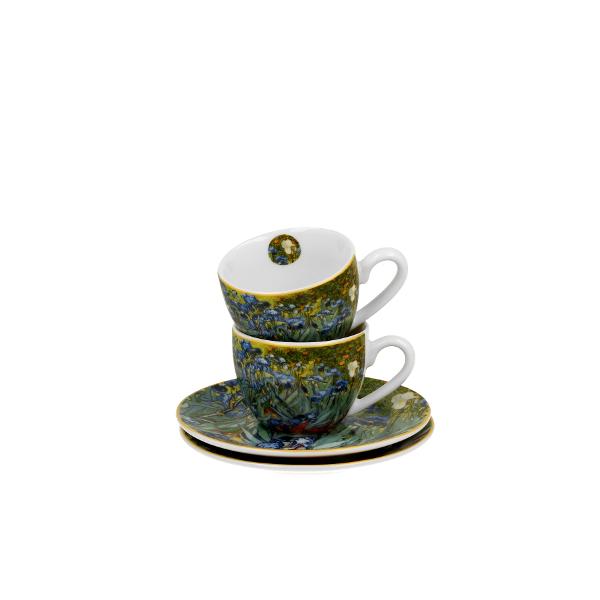 Dou&259; ce&537;ti de espresso cu farfurioare IRISES inspirate de V van Gogh parte a seriei Art Gallery  realizate din por&539;elan de calitate superioara caracterizat printr-o culoare alb-crem elegant&259; &537;i natural&259; cu o str&259;lucire delicat&259; precum &537;i o durabilitate excep&539;ional&259;Setul este realizat din por&539;elan decorat cu o reproducere a tabloului 
