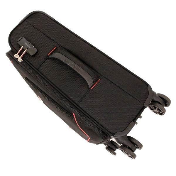 Material impermeabilTroler cu 4 roti prevazut cu un buzunar frontal cu fermoar Placuta identificareManer lateral si superior pentru toate dimensiunile si deasemenea maner plastic in partea de jos a trolerului pentru o manevrare mai usoaraSuport plastic in partea din spate care protejeaza trolerul la urcarea scarilor si protectii cauciuc pentru colturile troleruluiInteriorul este captusit in totalitate si prezinta curele elastice pentru fixarea 