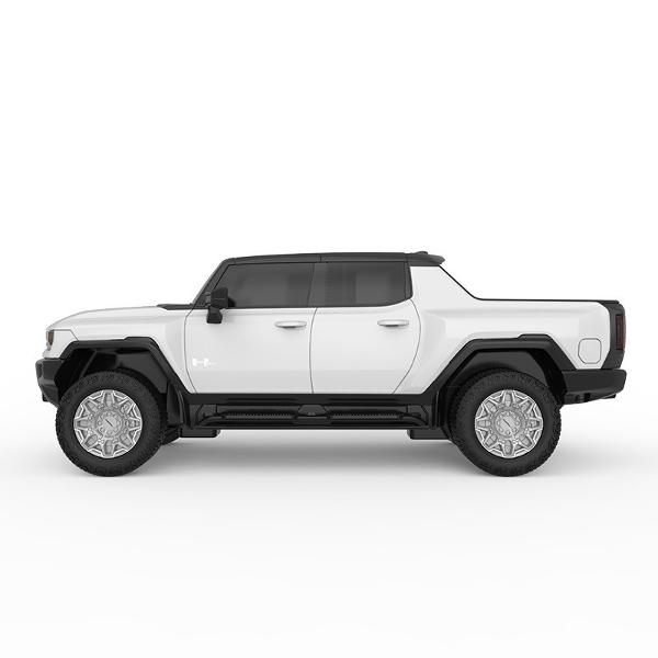 Copilul dumneavoastra se poate juca in voie cu masina cu telecomanda Hummer EV alb scara 1 la 24 oferita de brandul international Rastar Nicio cursa nu este imposibil de castigat cu acesta masinuta replica oficiala cu licenta a modelului original construita cu mare atentie la detalii Masinuta are proportiile ideale pentru momente pline de distractie si amuzament avand dimensiunile in centimetri dupa cum urmeaza  212928Masinuta functioneaza pe frecventa de 24GAlimentarea se face 