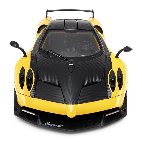Copilul dumneavoastra se poate juca in voie cu masina cu telecomanda PAGANI HUAYRA BC scara 1 la 14 oferita de brandul international Rastar Nicio cursa nu este imposibil de castigat cu acesta masinuta replica oficiala cu licenta a modelului original construita cu mare atentie la detalii Masinuta are proportiile ideale pentru momente pline de distractie si amuzamentMasinuta functioneaza pe frecventa de 24GAlimentarea se face astfel  pentru masinuta sunt necesare 5 baterii tip AA  iar 
