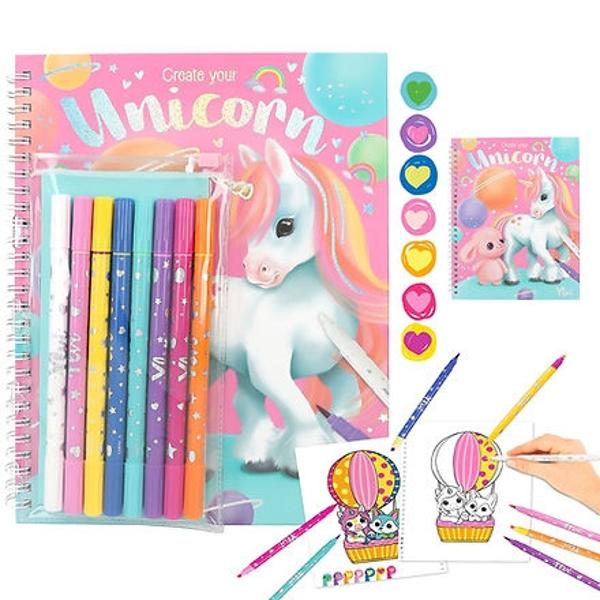 Pentru fanii creativi de unicorn Cartea de colorat Ylvi are 30 de coli imprimate pe ambele fete cu motive dragute si imaginative pentru a colora Incluse 7 pixuri colorate cu varf dublu din fibre varf pensula si groasavarf subtire si un pix magic care schimba culorile ca prin magie transformand 7 culori In 14 Pixurile sunt ambalate Intr-o punga transparenta