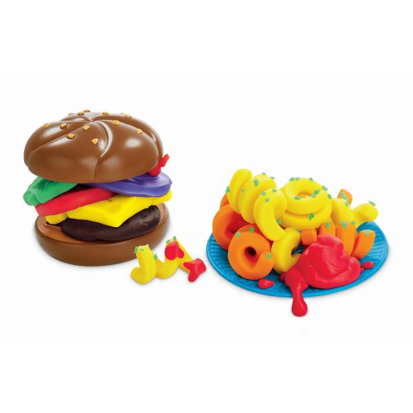 Stii cat este ceasul Este timpul pentru gustari haioase facute din plastilina Play-Doh Copiii de 3 ani si mai mari care adora sa fie creativi cu jucarii de gatit si plastilina modelatoare vor fi incantati sa creeze propriile versiuni Play-Doh ale gustarilor preferate de copii Cu ustensile Play-Doh usor de folosit si plastilina Play-Doh in culori variate sunt atat de multe creatii pe care imaginatia lor le poate &bdquogati&rdquo Creeaza preparate uimitoare adauga stralucire 
