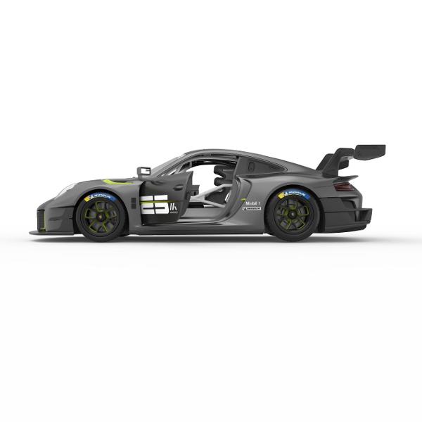 Copilul dumneavoastra se poate juca in voie cu masina cu telecomanda PORSCHE 911 GT2 RS CLUBSPORT 25 scara 1 la 14 oferita de brandul international Rastar Nicio cursa nu este imposibil de castigat cu acesta masinuta replica oficiala cu licenta a modelului original construita cu mare atentie la detalii Masinuta are proportiile ideale pentru momente pline de distractie si amuzamentMasinuta functioneaza pe frecventa de 24GAlimentarea se face astfel  pentru masinuta sunt necesare 5 baterii 
