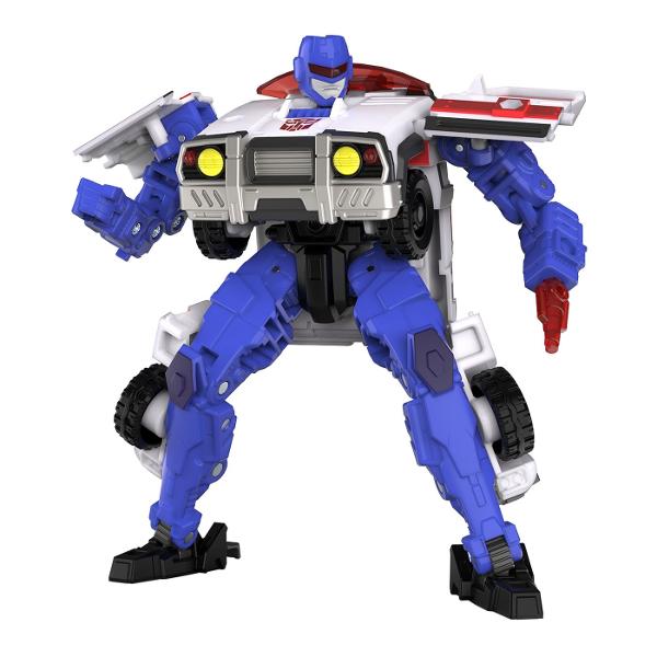 Uneste-ti personajele preferate din intreaga lume a robotilor Transformers in colectia ta cu figurinele de actiune Transformers Age of the Primes Aceste figurine de actiune de 7 inch se transforma intre modul robot si modul alternativ Echipate cu accesorii de lupta incluse figurinele au cap brate si picioare articulate pentru pozitii de actiune impresionante Transformers Age of the Primes deschide lumea Primes primii roboti din mitologia Transformers un panteon de treisprezece fiinte 