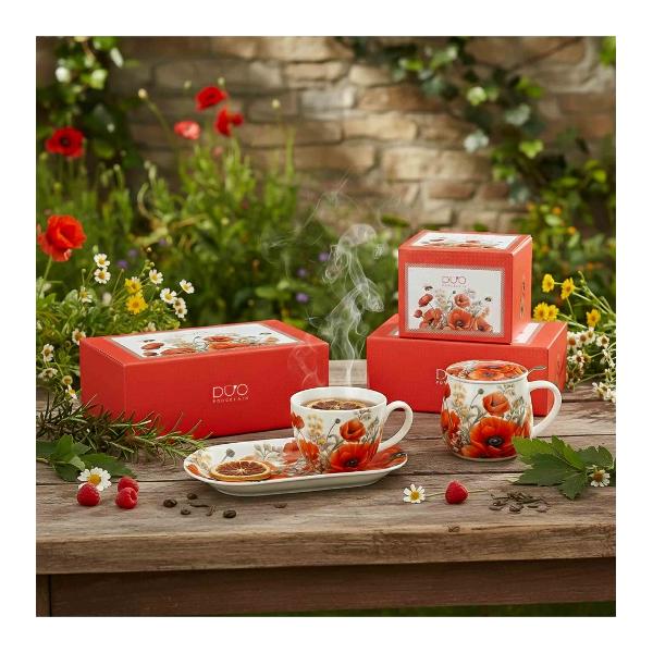 Setul pentru mic dejun &ndash; can&259; jumbo &537;i farfurioar&259; lung&259; MACI din colec&539;ia Flower Classic este realizat din por&539;elan New Bone China caracterizat printr-o culoare alb-crem natural&259; cu o str&259;lucire delicat&259; &537;i o rezisten&539;&259; &537;i durabilitate excep&539;ionale men&539;in&acirc;nd &icirc;n acela&537;i timp lejeritatea &537;i fine&539;eaLinia este 