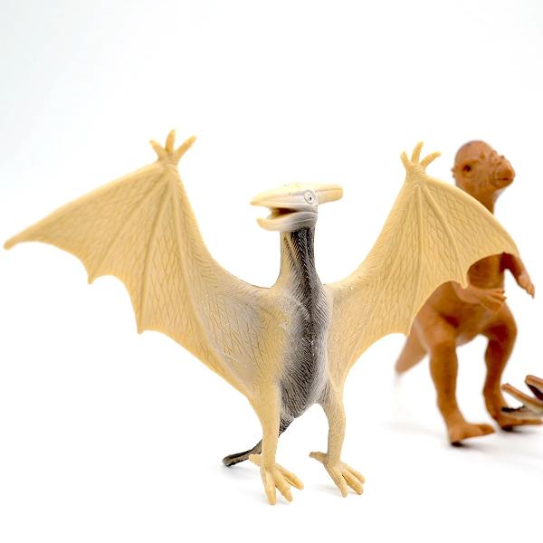 Copilul t&259;u este fascinat de lumea dinozaurilor Sau cau&539;i o modalitate distractiv&259; &537;i interesant&259; prin care s&259;-i st&acirc;rne&537;ti interesul pentru &537;tiin&539;&259; &537;i natur&259; Setul nostru cu 6 dinozauri este perfect pentru joac&259; &icirc;nv&259;&539;are &537;i aventuri de neuitat &icirc;n era preistoric&259; a dinozaurilorChiar dac&259; au 