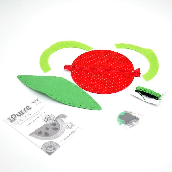 Un set creativ &537;i distractiv cu ajutorul c&259;ruia se poate 