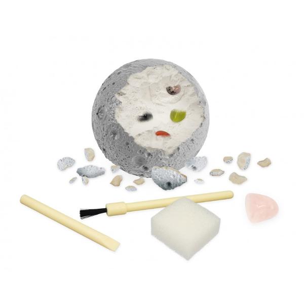 Folose&537;te uneltele pentru a s&259;pa &icirc;n globul de ipsos reprezentand Luna &537;i pentru a descoperi 6 pietre reale cuart roz lepidolit howlit obsidian jad cornalinaInclude Luna din ipsos 6 pietre dalt&259; pensul&259; burete &537;i instruc&539;iuni colorateDimensiunile ambalajului 0950 x 0950 x 1330 cmVarsta recomandata 8 aniAvertismente Doar pentru copiii cu v&acirc;rsta de 8 ani &537;i peste ATEN&538;IE Nu este 