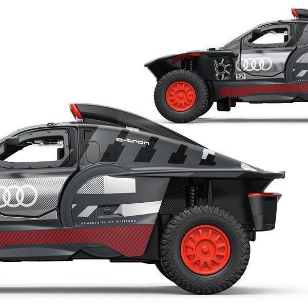 Masinuta are proportiile ideale pentru momente pline de distractie si amuzament avand dimensiunile in centimetri dupa cum urmeaza  199585 Masinuta metalica AUDI RS Q E TRON  scara 1 la 32 are anvelope de cauciuc si un design detaliat interior-exterior realizat din material metalic turnat cu accesorii realizate din material plastic portiere de calitate superioara Copilul dumneavoastra se poate juca in voie cu masina metalica AUDI RS Q E TRON  oferita de brandul international Rastar Nicio 