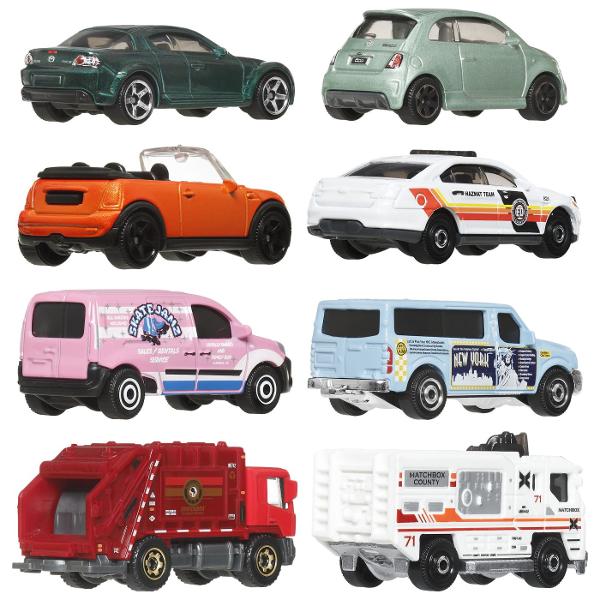 Setul Matchbox contine 8 masinute din metal fiecare realizata cu un nivel ridicat de detalii si inspirata din modelul real de vehicul Acest set special include un vehicul de politie exclusiv disponibil doar in acest pachet si combina masini sport masini clasice SUV-uri si utilaje de constructii pentru o experienta completa de joc si colectie Masinutele sunt fabricate din metal durabil cu piese din plastic la scara aproximativa 1 la 64 si sunt potrivite pentru copii de la 3 ani in sus 