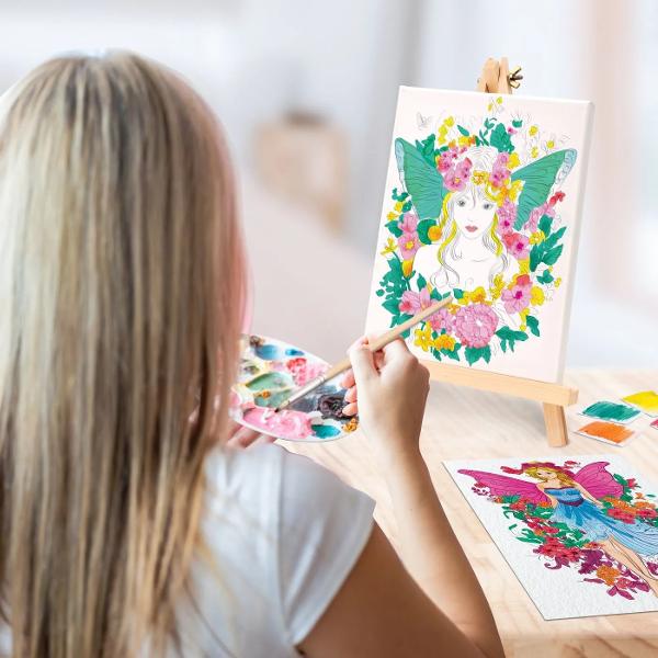 Set creativ Happi Hobbi Atelierul de Pictura Acrylic conceput pentru a introduce copiii in lumea picturii in culori acrilice intr-un mod accesibil si atractiv Acest set complet le permite celor mici sa picteze pe panza propriilor propriile lor creatii Este potrivit atat pentru incepatori datorita manualului detaliat si ilustrat care explica pas cu pas tehnica acrilica cat si pentru copiii care au deja experienta si doresc sa isi dezvolte abilitati Continutul variat ofera posibilitate de 