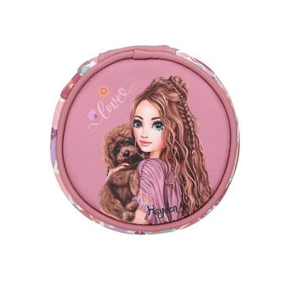 Fantastic de floral Cutia rotunda de bijuterii din noua linie de design TOPModel are un model elegant cu un cine super dragut pe partea din fata de culoarea roz Partea inferioara este confectionata din tesatura catifelata asortata la culoare cu matlasare cu diamante la moda Se inchide cu fermoar la exterior si cu cordon in interior Material 100 poliester