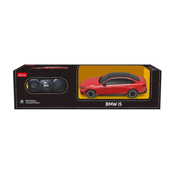 Copilul dumneavoastra se poate juca in voie cu masina cu telecomanda Bmw I5 scara 1 la 24 oferita de brandul international Rastar Nicio cursa nu este imposibil de castigat cu acesta masinuta replica oficiala cu licenta a modelului original construita cu mare atentie la detalii Masinuta are proportiile ideale pentru momente pline de distractie si amuzament Masinuta functioneaza pe frecventa de 24GAlimentarea se face astfel  pentru masinuta sunt necesare 3 baterii tip AA  iar pentru 
