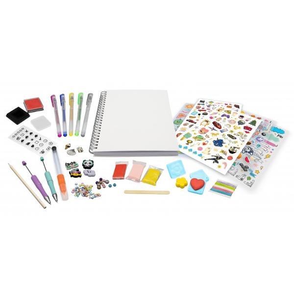 Creeaz&259;-&539;i propriile articole de papet&259;rie &537;i personalizeaz&259;-le cu ajutorul acestui set plin de activit&259;&539;i care ofer&259; o varietate de tematiciUnicorni ma&537;ini sport inimioare animale exist&259; c&acirc;te ceva pentru toate gusturilePersonalizeaz&259; coperta caietului cu spiral&259; folosind stickere &537;tampile &537;i ab&539;ibilduri prin transferPo&539;i chiar s&259; &icirc;mplete&537;ti 