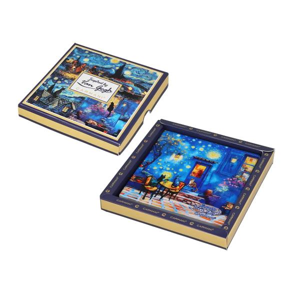 Adu frumuse&539;ea artei &icirc;n momentele tale de relaxare cu acest set de 2 suporturi ceramice pentru pahare &537;i c&259;ni inspirate de celebrele picturi ale artistului Vincent van GoghDesignul artistic evoc&259; universul fascinant al pictorului olandez renumit pentru culorile sale vibrante tu&537;ele expresive &537;i compozi&539;iile pline de emo&539;ie Inspirate de stilul 