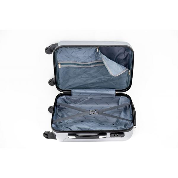 TROLER de cabina MASTER COSTA ARGINTIU 53X35X20 CMMaterial ABS;Dimensiuni 62X41X24 CM;Numar roti 4 roti;Garantie 24 luniTrolerul este confectionat din material ABS superusor si rezistentCele patru roti spinner cu rotatie de 360&deg; iti ofera lejeritate in miscariSistem telescopic cu blocare in trepte ce permite ajustarea inaltimii trolerului in functie de nevoile&nbsp;personaleCele doua manere unul 