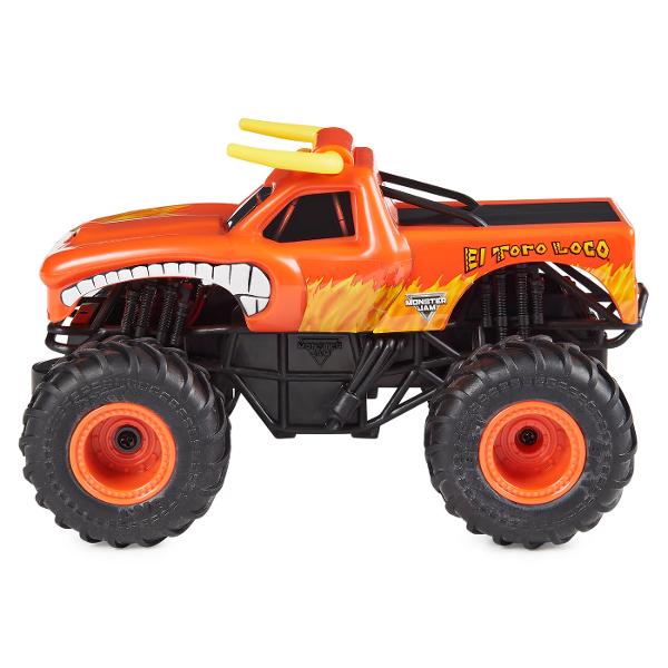 Monster Jam El Toro Loco RC Dezlantuiti fiara pentru a efectua cascadorii epice accidente nebune si salturi spectaculoase Dispunand de o frecventa de 24 GHz este chiar mai usor sa gazduiti propriul dvs raliu Monster Jam cu prietenii Cu o raza de pana la 75 metri Acesta masinuta poate descoperi si arunca orice in calea ei Nimic nu o va opri din dominarea circuitului Monster Jam &Icircn mod autentic aceasta masinuta cu radiocomanda El Toro Loco la scara 124 vine cu anvelopele 
