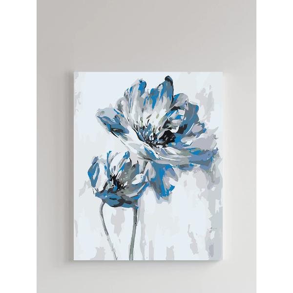 Setul de pictura pe numere te poate scufunda partial in lumea fanteziilor tale si iti ofera posibilitatea de a patrunde mai mult in lumea artei de a petrece placut si productiv timpul liber De asemenea rezultatul muncii poate sa se transforme in decor pentru casa sau o ideie minunata de cadou Ce contine setul de pictura pe numere Un desen contur cu indicarea numarului culorii Fiecare celula de contur a imaginii este numerotata si corespunde unei cutii cu vopsea Set vopsea acrilica care 