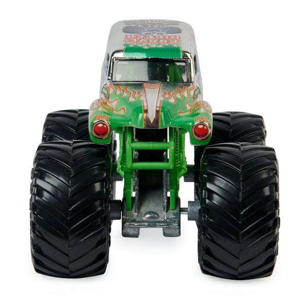 Masina oficiala a spectacolului Monster Jam Un vehicul hiper detaliat fidel eroilor spectacolului cu un aspect agresiv si suspensii realiste pentru a face cascadoriile intr-un mod cat mai spectaculos Macheta este metalica si foarte bine realizata Foarte rezistenta Monster Jam ofera mai multe detalii si grafica decat oricand Cu anvelopele oficiale BKT jante cromate stilizate si un sasiu autentic cu detalii cromate acest camion monstru intruchipeaza stilul si volanul omologului sau din 