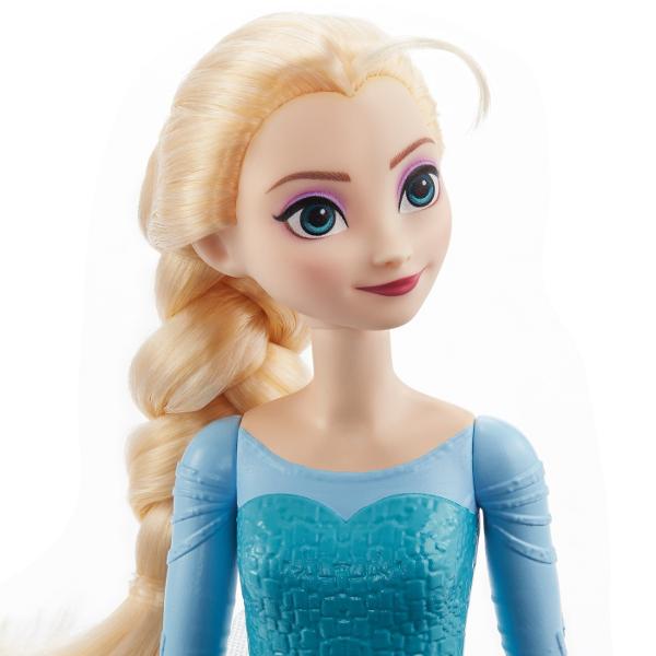 Faceti cunostinta cu aceste papusi de moda inspirate din indragitele filme Disney Frozen Fiecare papusa articulata este prezentata in aspectul ei din film si are parul moale care poate fi periat Fanii le pot colecta pe toate si pot recrea aventuri magice in Arendelle si nu numai Fiecare papusa se vinde separat in functie de disponibilitate Papusile nu pot sta singure in picioare sau sezut Culorile si decoratiunile pot varia Acest pachet contine o papusa Elsa imbracata intr-o rochie 