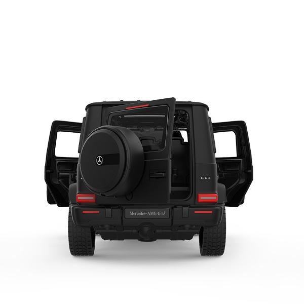 Masinuta are proportiile ideale pentru momente pline de distractie si amuzament avand dimensiunile in centimetri dupa cum urmeaza  199585 Masinuta metalica Mercedes Benz AMG G63 scara 1 la 32 are anvelope de cauciuc si un design detaliat interior-exterior realizat din material metalic turnat cu accesorii realizate din material plastic portiere de calitate superioara Copilul dumneavoastra se poate juca in voie cu masina metalica Mercedes Benz AMG G63 oferita de brandul international 