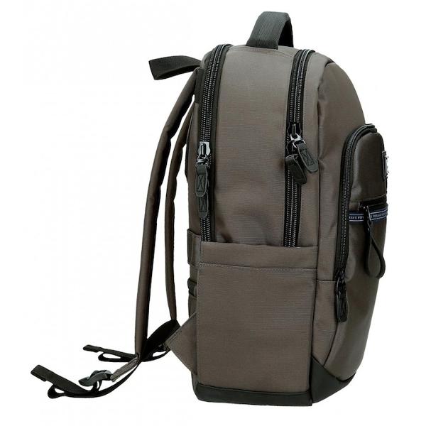 Rucsac casual pentru barbati Pepe Jeans Iron griCuloare griDimensiune 30x42x145 cmMaterial poliester  piele ecologicaBretele sunt ajustabile pentru o purtare confortabila si ergonomice care se adapteaza perfect la spate si captusiteCompartiment special pentru laptop tabletaCapacitate 17 litri2 compartimente pentru a mentine bagajele organizate si a transporta obiectele personale in calatorii sau plimbariManer 