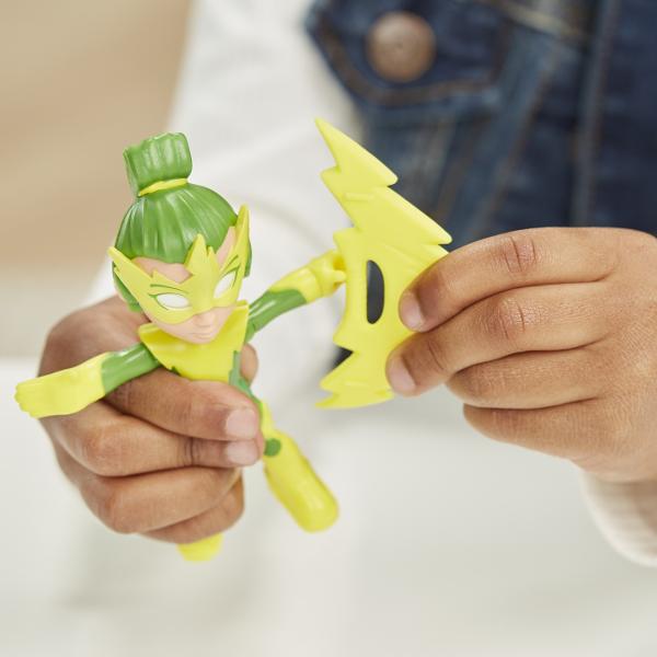 Spidey si prietenii lui uimitori sunt pregatiti de aventuri cu panza de paianjen cu aceste figurine inspirate de noul desen animat Figurinele de 10 cm au 6 puncte de articulatie si design specific Copiii pot colectiona intreaga echipa pentru a retrai aventuri pline de distractie la fel ca in serial Fiecare figurina dispune de un accesoriu specific personajului Sortimentul include personajele Spider-Man Miles Morales Spinn Ghost-Spider Ghost si Green Goblin Fiecare figurina se vinde 